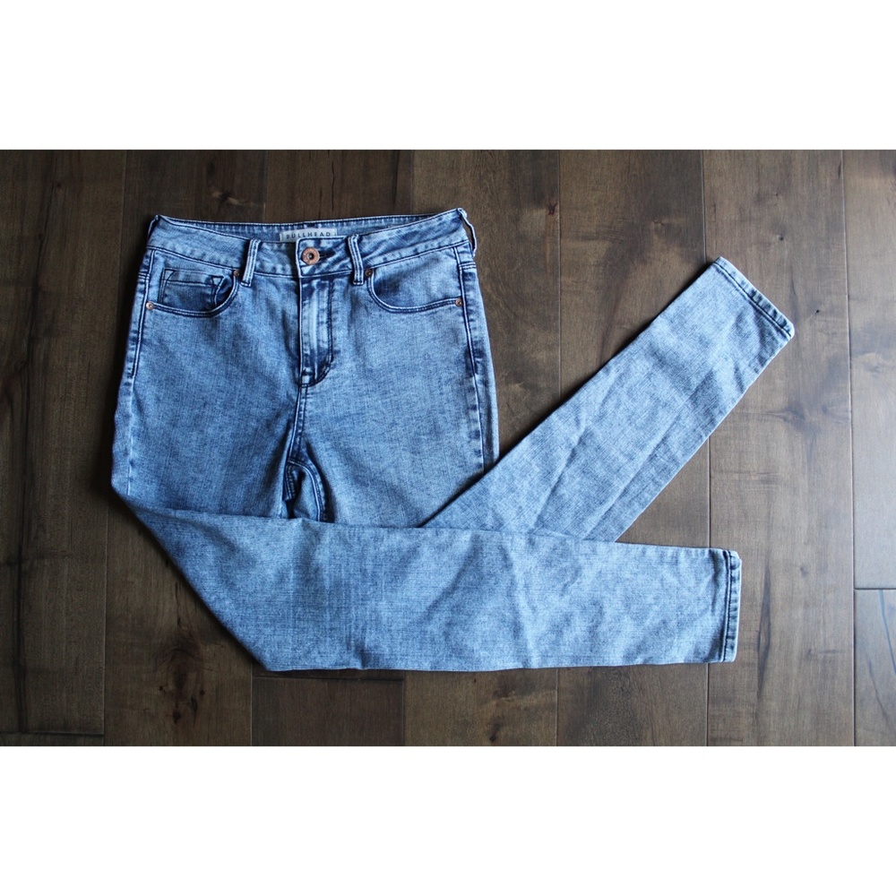 Bullhead Acid Wash Skinny Jeans